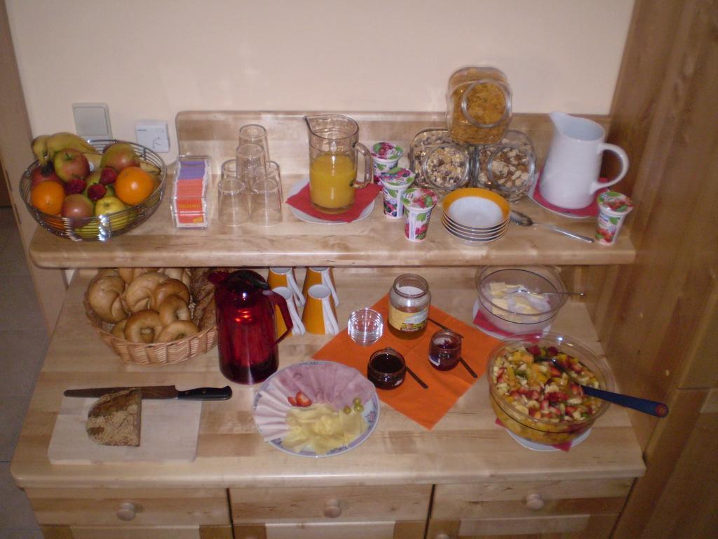 Gaestezimmer Rieder Staatz Esterno foto