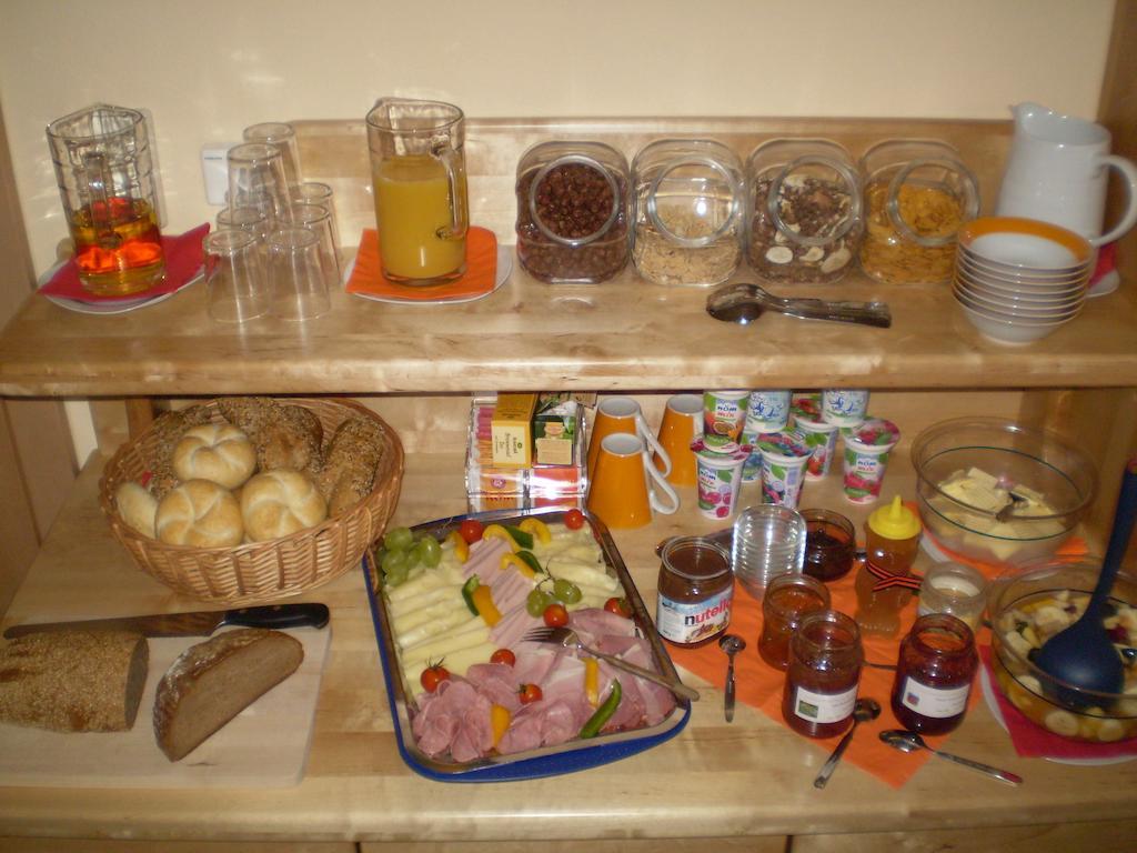 Gaestezimmer Rieder Staatz Esterno foto